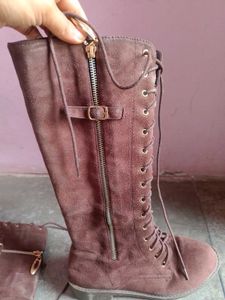 long boots 🥾