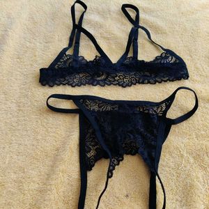 black Lace Bralette &amp; Thong Set 🖤