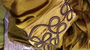 Price Drooped 🎊Mustard Yellow Satin Top