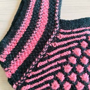 Black Pink Knitted Woolen Top 💗