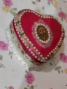 Vintage Heart Jewelry Box