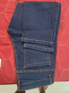 (NEVER WORN) Classic Blue Denim Jeans