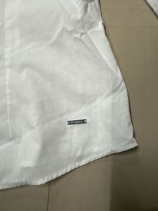 van heusen women Classic White Button-Up Shirt