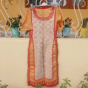 Elegant Gold And Red Zari Kurta