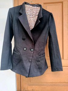 Chic Double-Breasted Blazer
