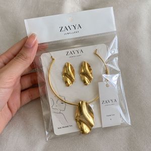 Gold Tone Abstract Leaf Choker Necklace &amp; Earrings