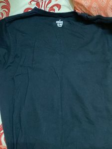 Looney Tunes Graphic T-Shirt