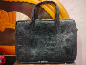 Chic Crocodile Texture Laptop Bag