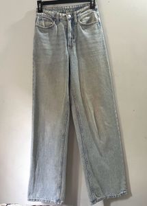 H&M Light Wash loose straight high waist jeansJean