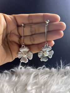 Elegant Floral Pearl Drop Earrings