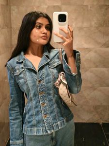 Pinterest girl denim jacket, perfect for layering