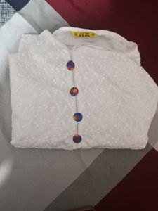 Elegant White Chikankari Kurta