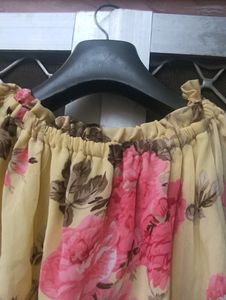 Floral Print Yellow Full Lentgh Dress. It Can Use