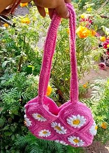 Crochet Daisy Tote Bag