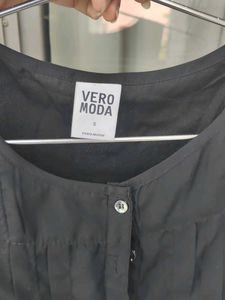 Vero Moda Black Sleeveless Top