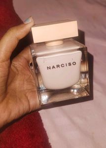 Narciso rodriguez poudre perfume