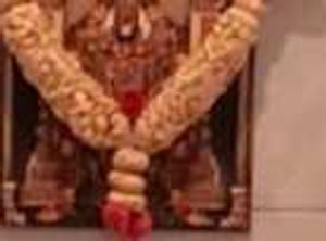 thoran and sandal garland