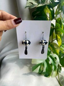 Unique Swirl Design Dangle Earrings