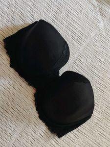 victoria secret Black Lace Trimmed Strapless Bra