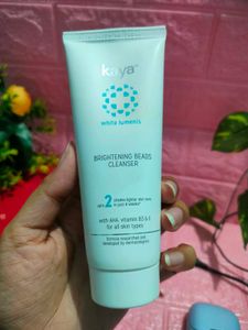 Kaya White Lumenis Brightening Beads Cleanser
