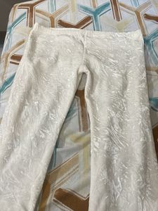 Velvet Cream 3/4th Capri