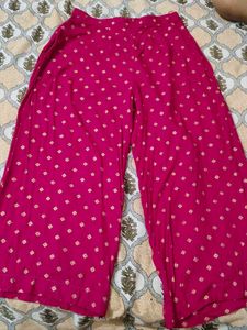 Elegant Pink Kurta Set with Golden Prints