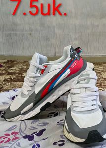 Puma Sneakers