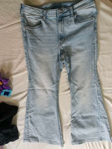 Light Wash Flared Jeans