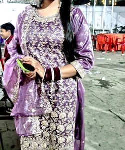 Elegant Purple Embroidered Kurti Set