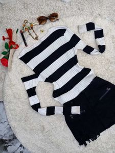 Striped Cut-Out Long Sleeve Top