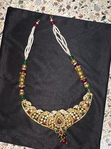 Exquisite Gold Necklace Set