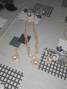 Elegant Necklace and Earring Set