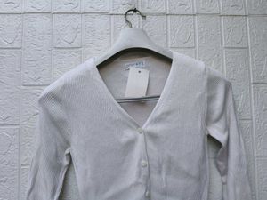 New with tag Cream Ribbed Knit Button-Up Sweater