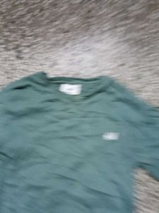 H&amp;M Green sweatshrit