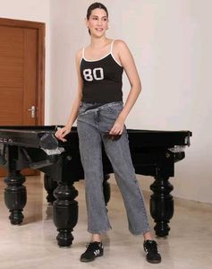 Stylish Black Tank Top - '80' Graphic