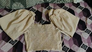 Beige Gingham Plaid Puff Sleeve Crop top