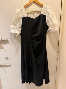 Chic Black Puff Sleeve Midi Dress