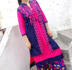 Beautiful Embroidered Kurti