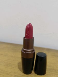 Avon Ultra color Lipstick - Cranberry