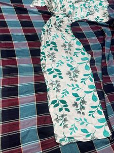 daily wear White Kurta Set with Floral Print