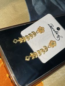 Elegant Gold Leaf Drop Earrings