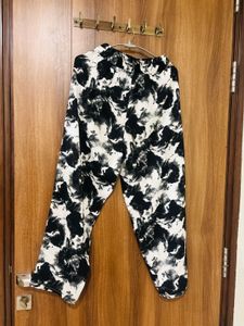 black and white printed lower