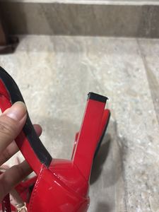 Hot red heels