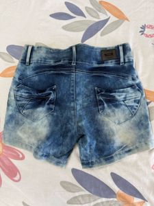 Stylish Acid Wash Denim Shorts