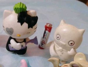 2 toys