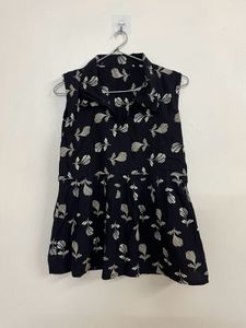 Chic Sleeveless Floral Print Top