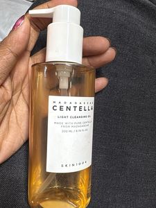 SKIN1004 Centella Light Cleansing Oil