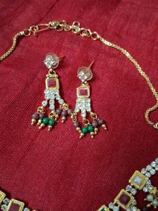 Elegant Gold-Plated Necklace and Earring Set