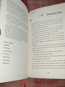 A GOOD GIRL'S GUIDE TO MURDER collector's edition