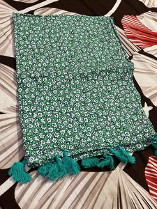 Green Floral stall with Tassels